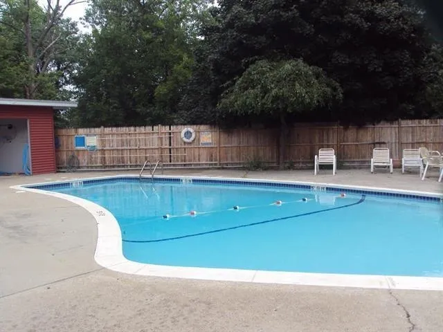 $2,400 | 44 Gillis Street, Unit D, Nashua, NH 03060