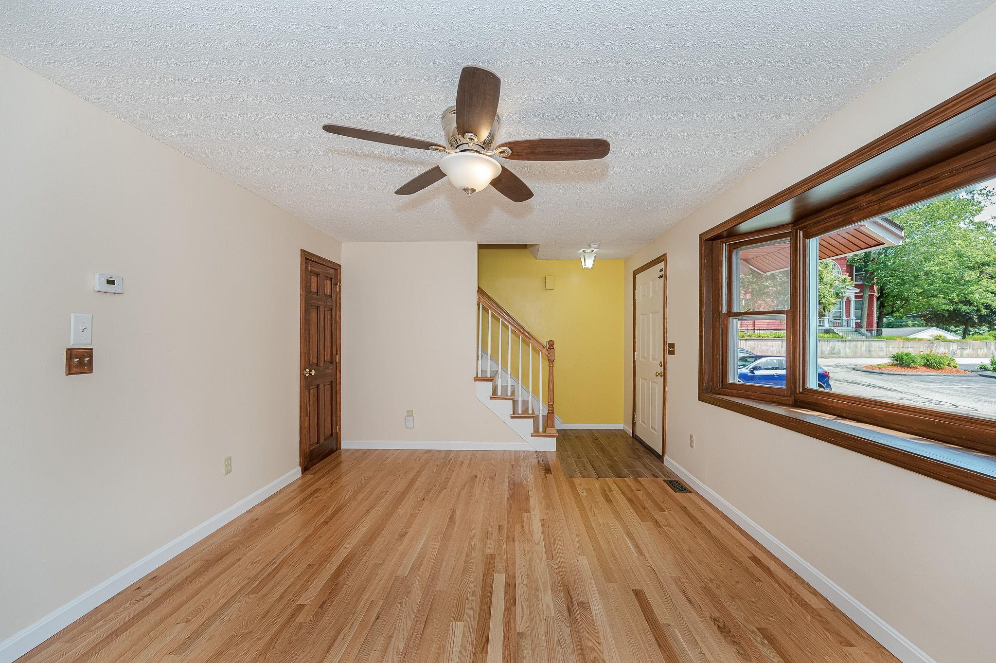 44 Gillis Street, Unit D Nashua, NH 03060 - Photo 5 of 32