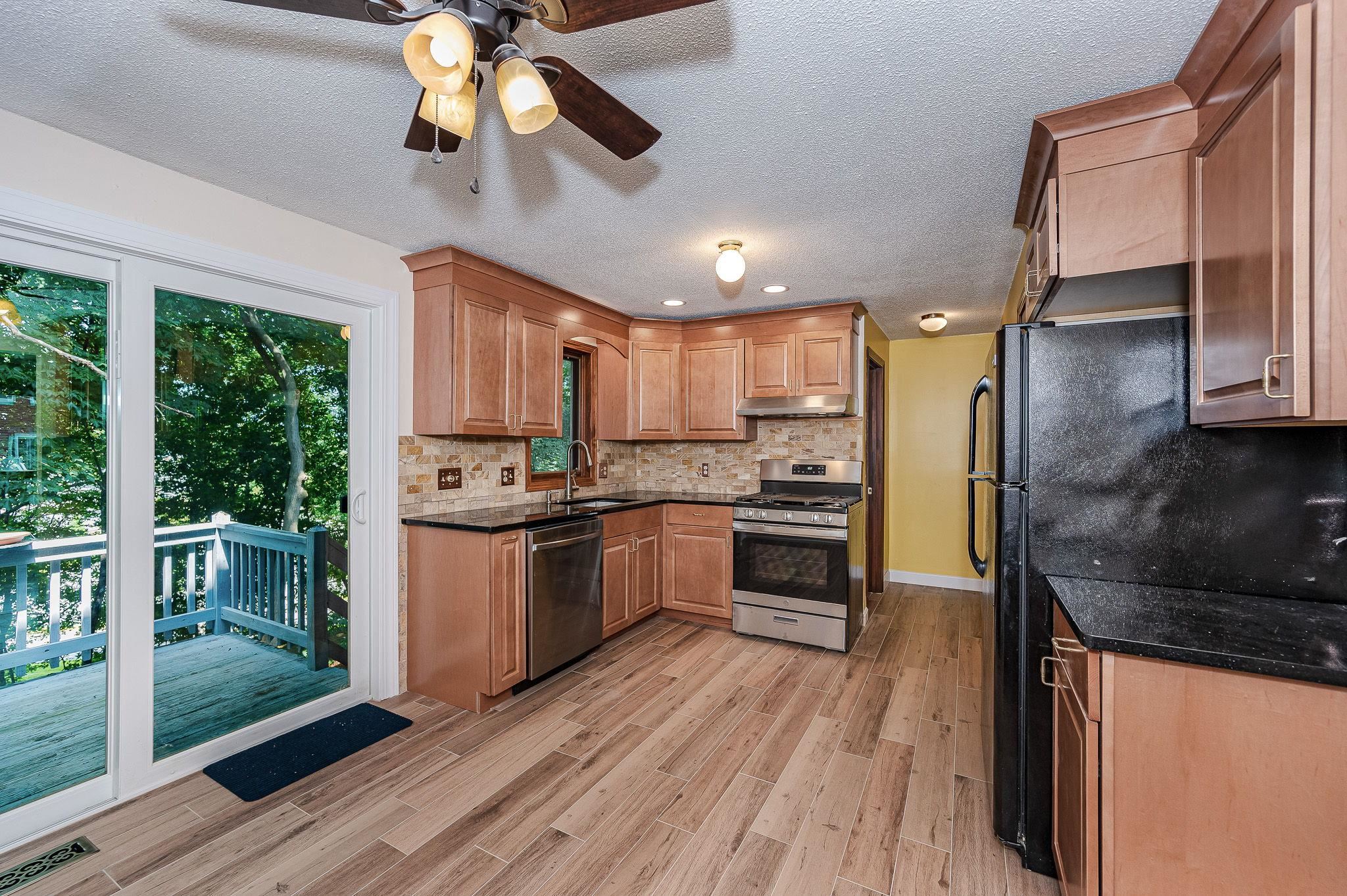 44 Gillis Street, Unit D Nashua, NH 03060 - Photo 8 of 32