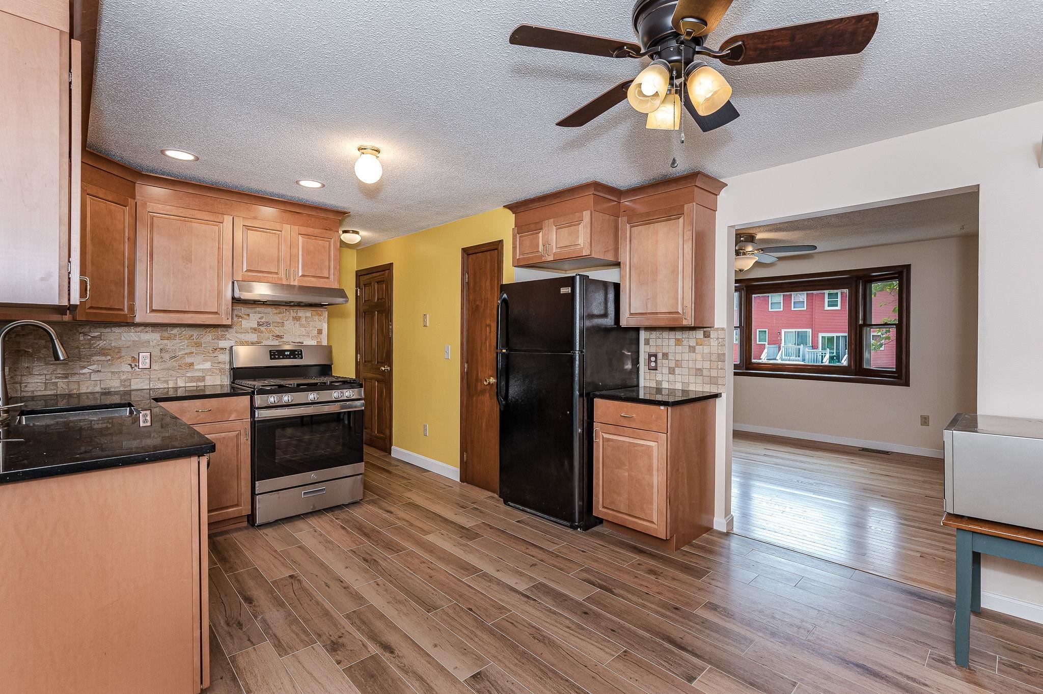 44 Gillis Street, Unit D Nashua, NH 03060 - Photo 10 of 32