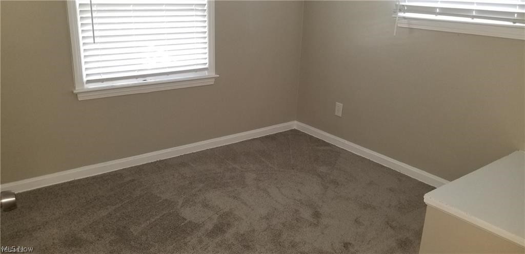 4303 Elmwood Road Cleveland, OH 44121 - Photo 25 of 35