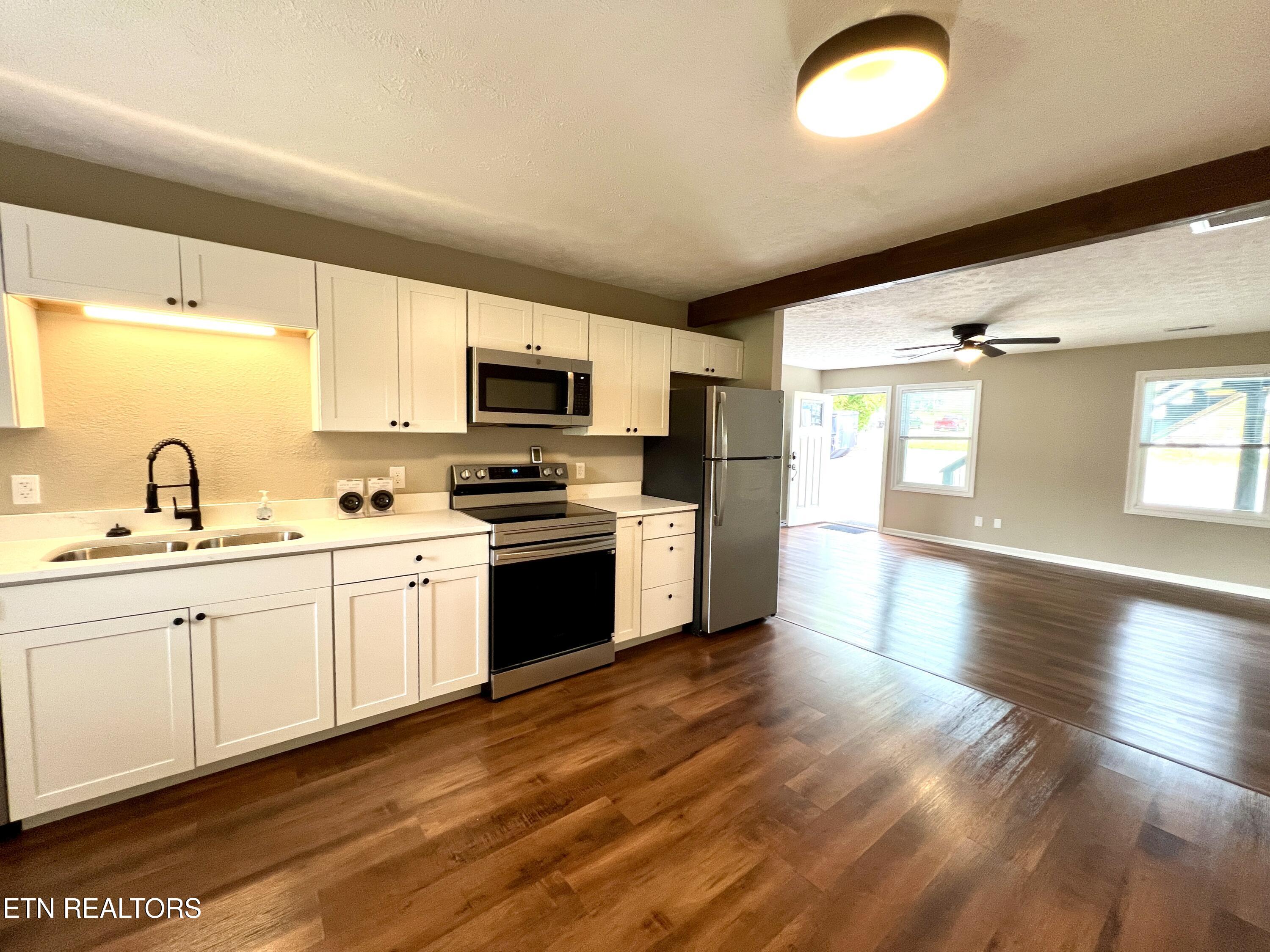 3771 Wears Valley Road, Unit 6 Sevierville, TN 37862 - Photo 2 of 19 20251007_173818046_iOS