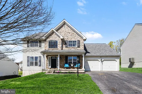 $415,000 | 11 Eagleton Drive, York, PA 17407