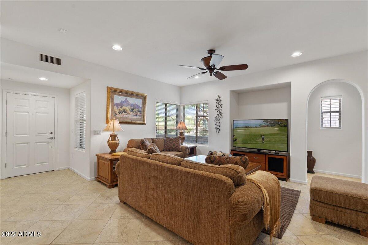 3935 East Rough Rider Road, Unit 1063 Phoenix, AZ 85050 - Photo 7 of 51 07-Living Room