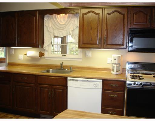1083 Starr Road Crescent, PA 15046 - Photo 2 of 10 Kitchen.