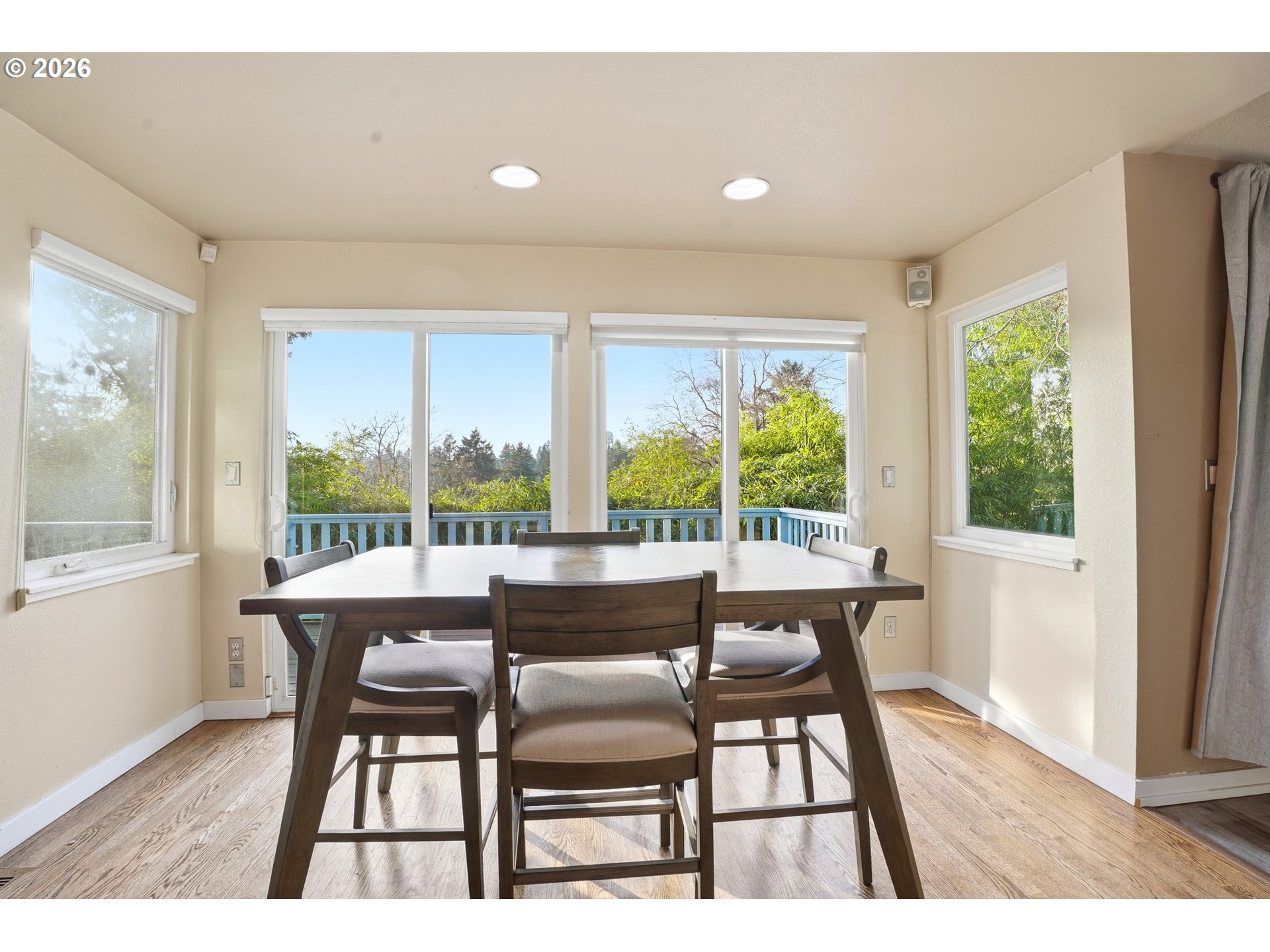 8957 Southwest Terwilliger Boulevard Portland, OR 97219 - Photo 16 of 44