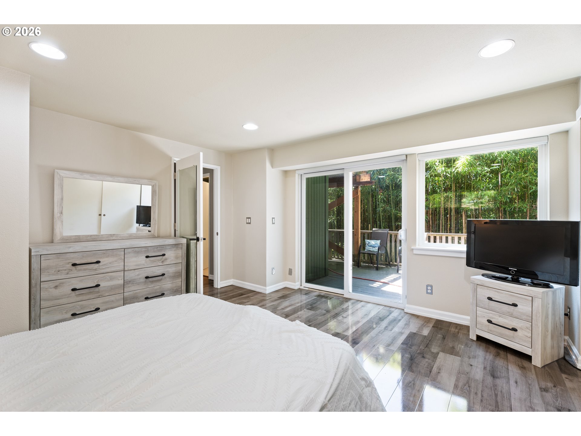 8957 Southwest Terwilliger Boulevard Portland, OR 97219 - Photo 22 of 44