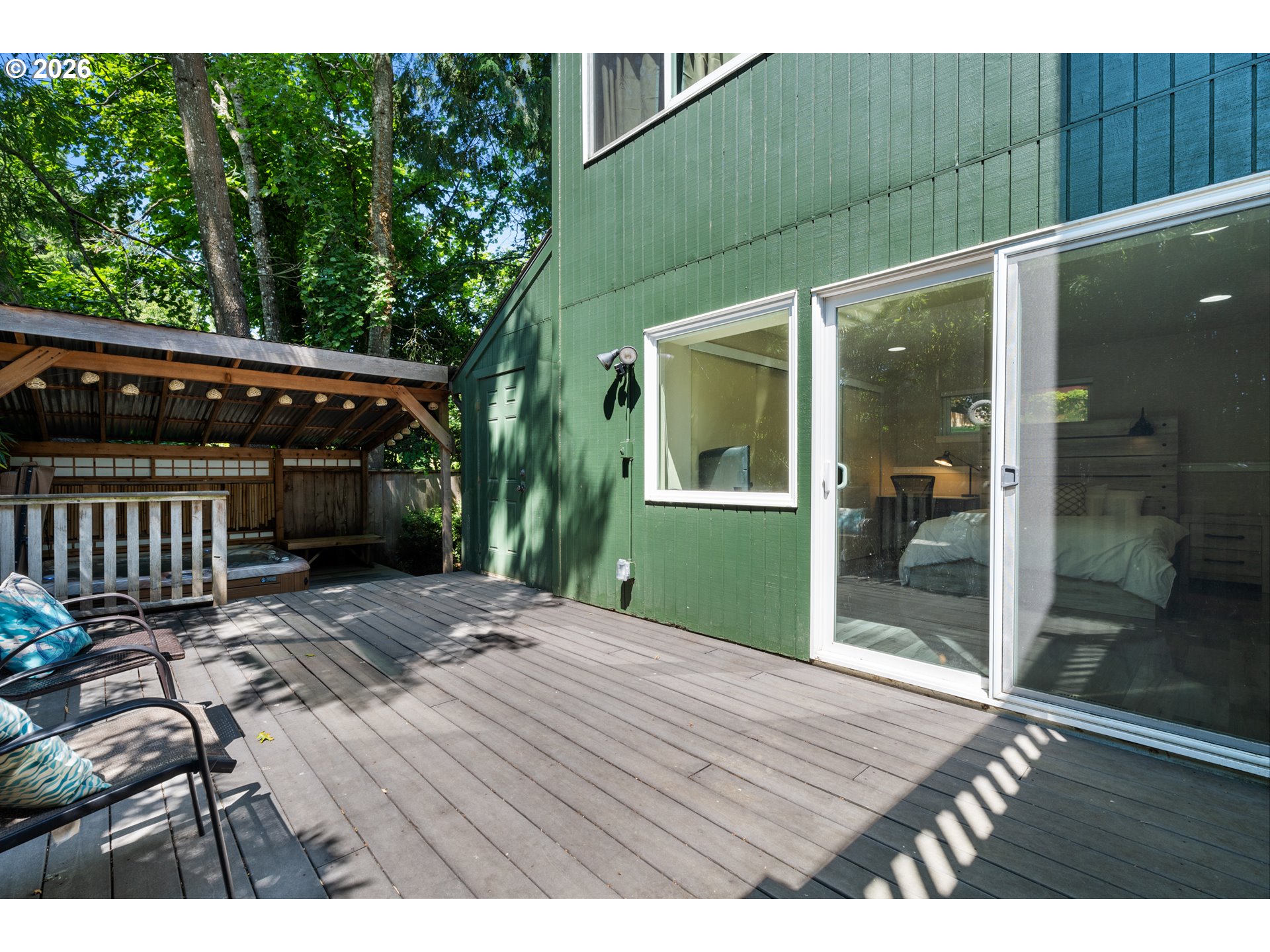 8957 Southwest Terwilliger Boulevard Portland, OR 97219 - Photo 30 of 44