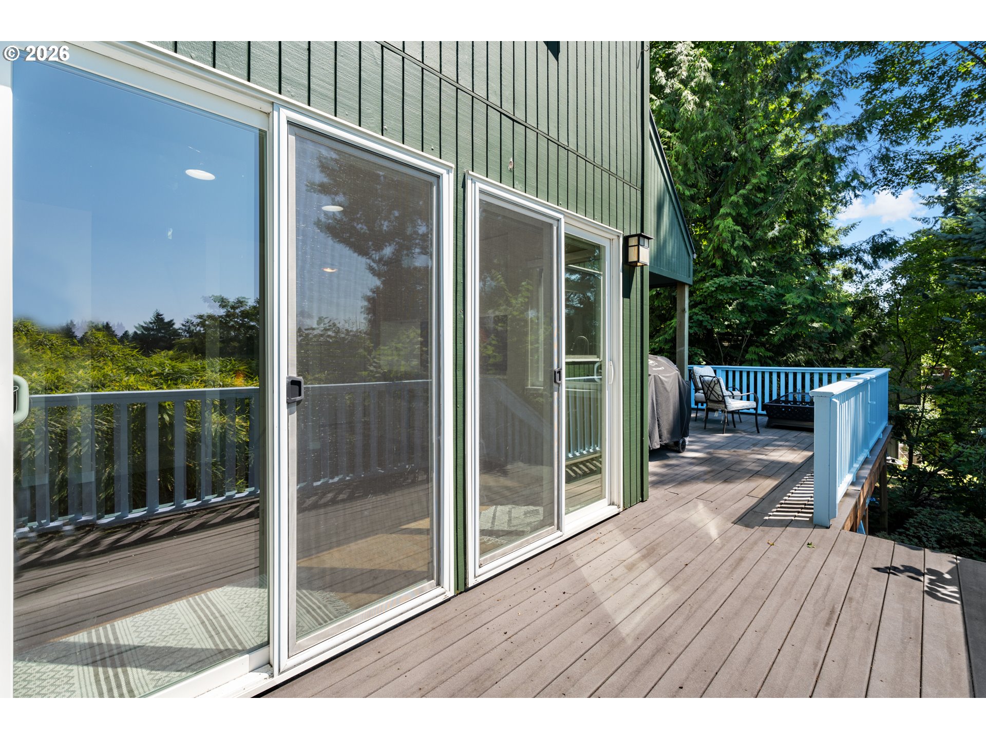 8957 Southwest Terwilliger Boulevard Portland, OR 97219 - Photo 37 of 44