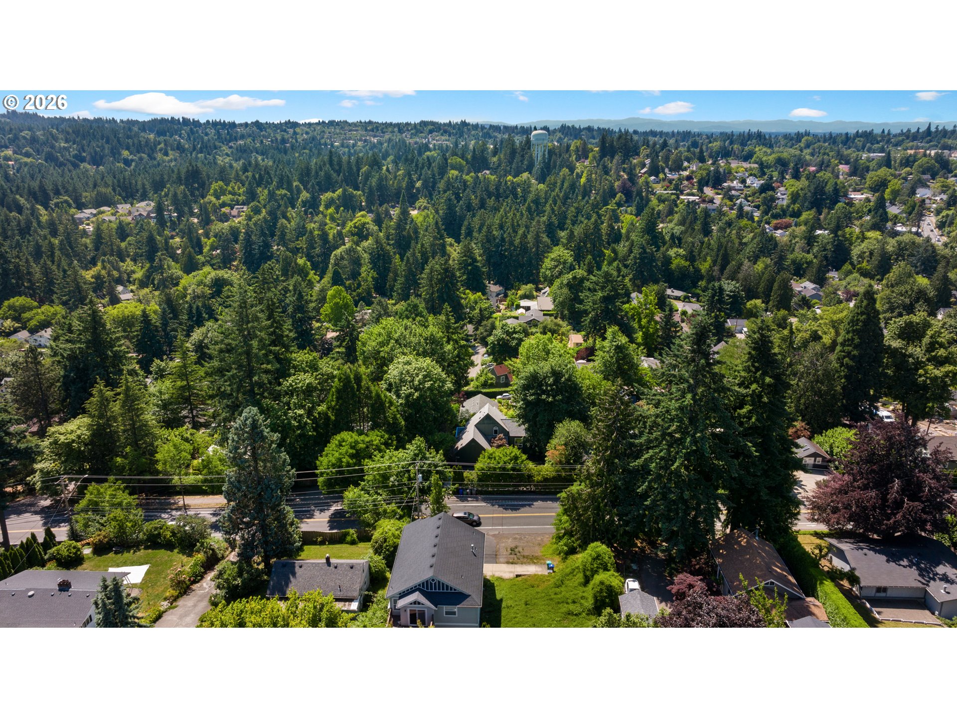 8957 Southwest Terwilliger Boulevard Portland, OR 97219 - Photo 40 of 44