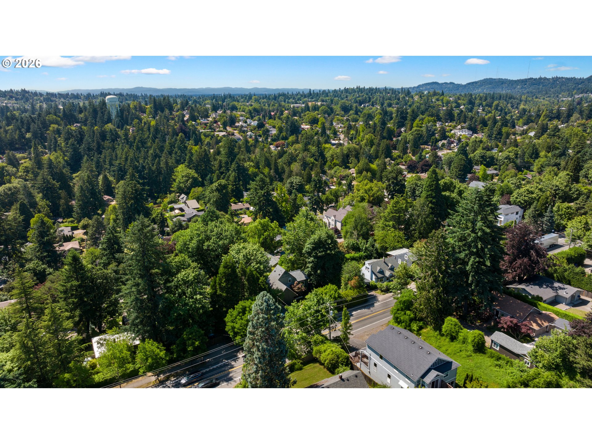 8957 Southwest Terwilliger Boulevard Portland, OR 97219 - Photo 41 of 44