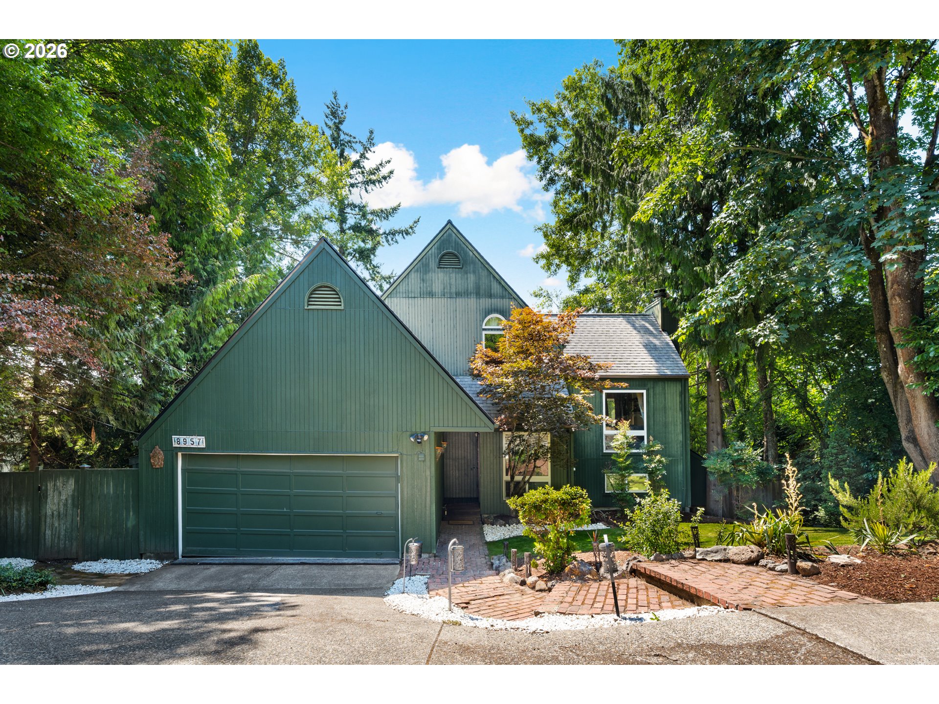 8957 Southwest Terwilliger Boulevard Portland, OR 97219 - Photo 42 of 44