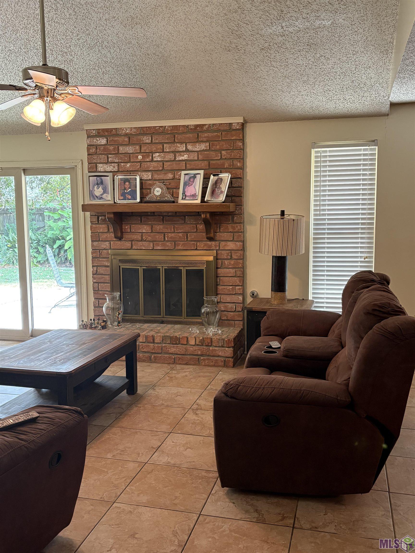 2241 General Jackson Avenue Baton Rouge, LA 70810 - Photo 5 of 13 Den