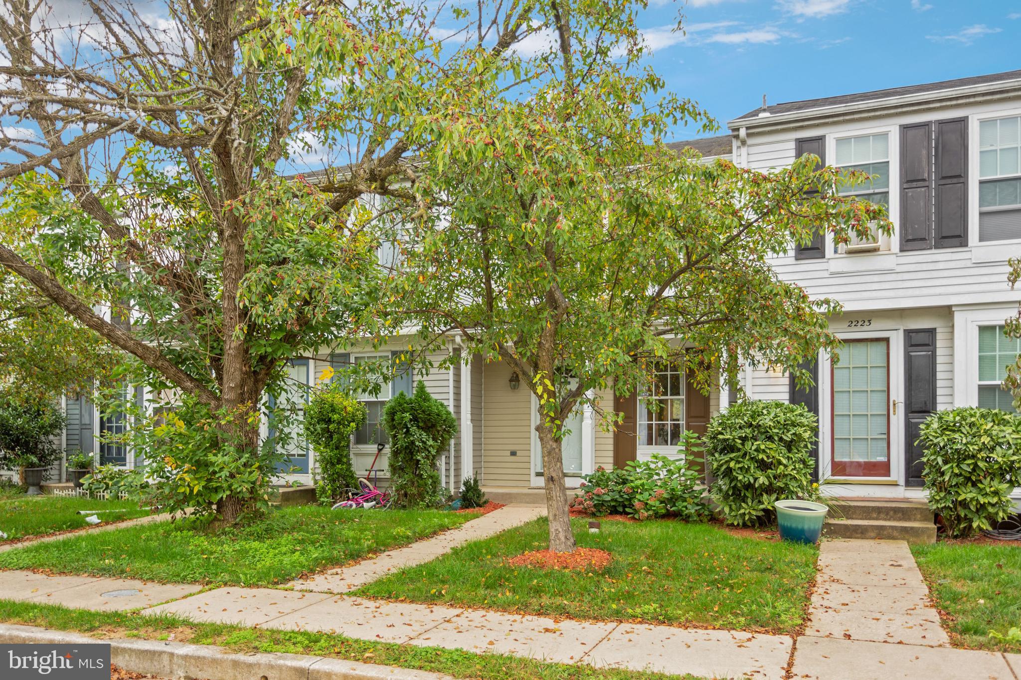 2225 Riding Crop Way Baltimore, MD 21244 - Photo 3 of 29 2 assigned parking spaces too!