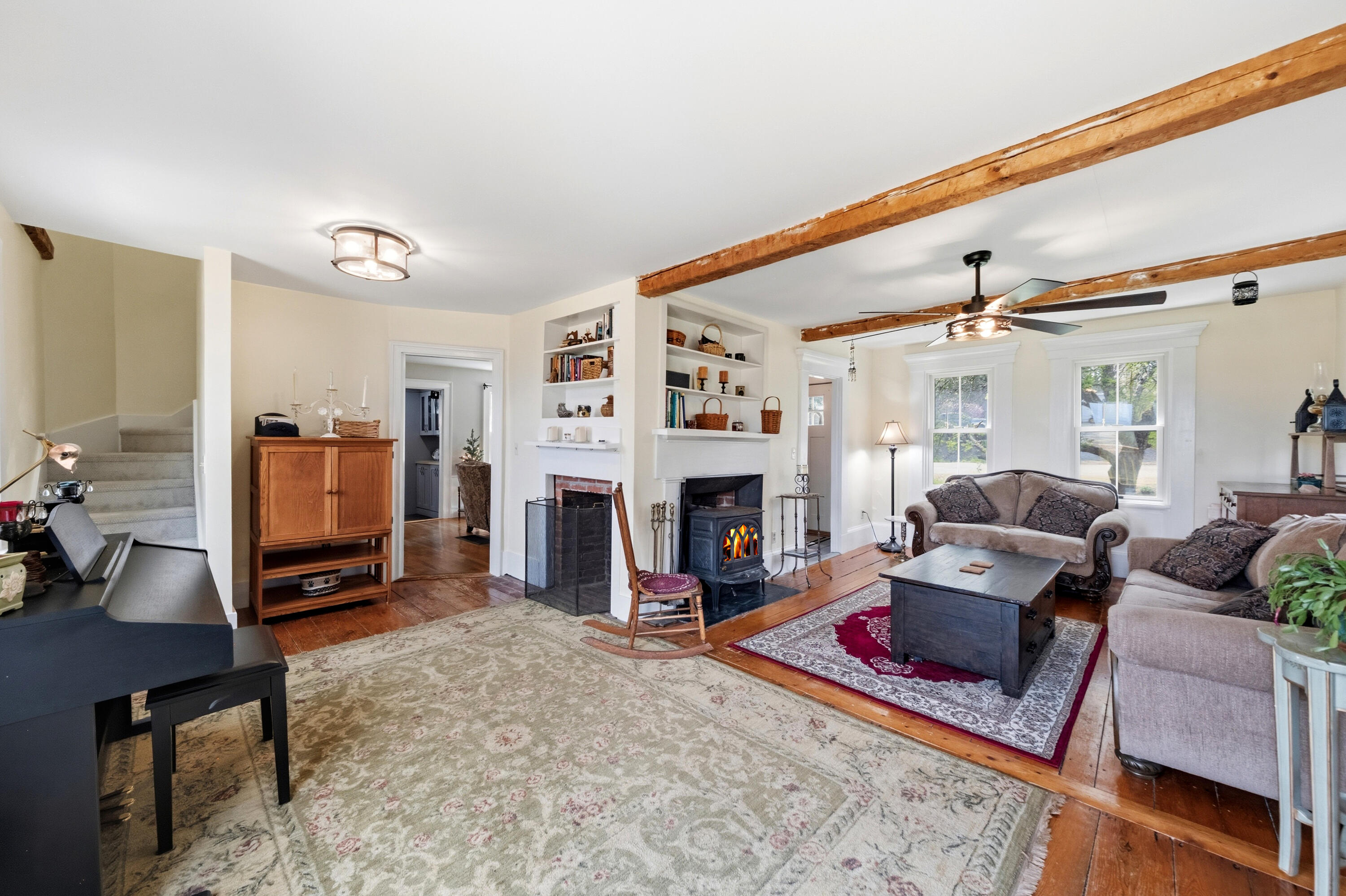 1046 Dutch Neck Road Waldoboro, ME 04572 - Photo 20 of 64 Living room