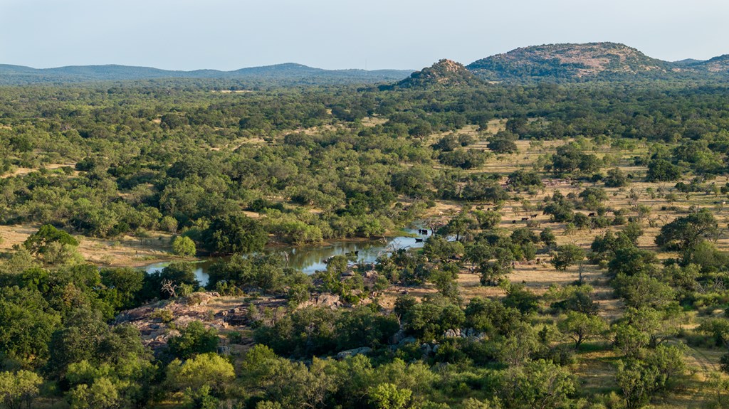 2300 Ranch Road 2323 Llano, TX 78643 - Photo 5 of 20
