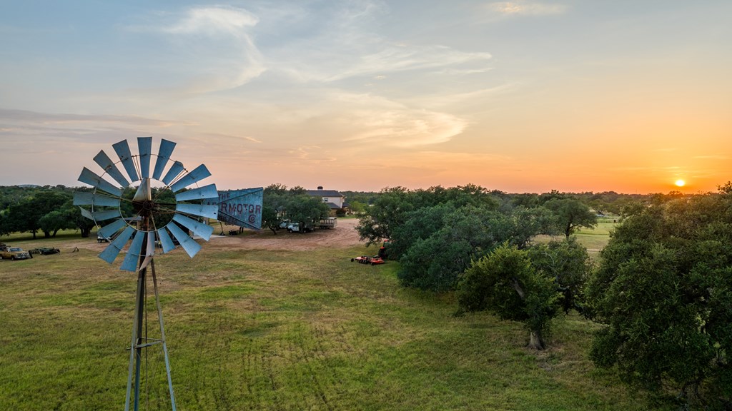 2300 Ranch Road 2323 Llano, TX 78643 - Photo 7 of 20
