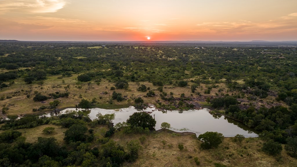 2300 Ranch Road 2323 Llano, TX 78643 - Photo 8 of 20