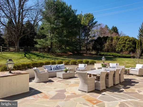 $2,125,000 | 9 Douglas Lane, Chester Springs, PA 19425