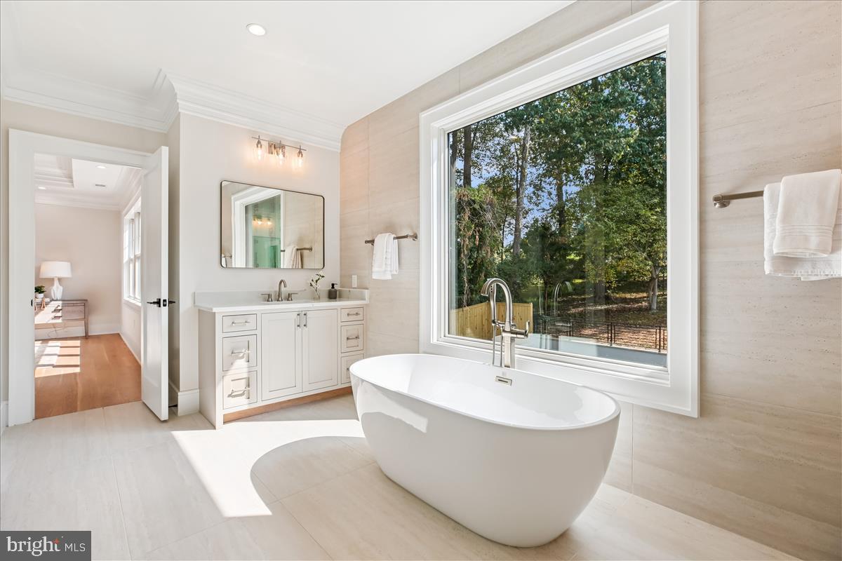 6513 Millwood Road Bethesda, MD 20817 - Photo 21 of 40 Primary Bath