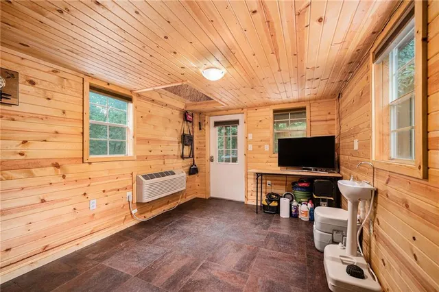 $969,000 | 13150 Norris Road, Rayville, MO 64084