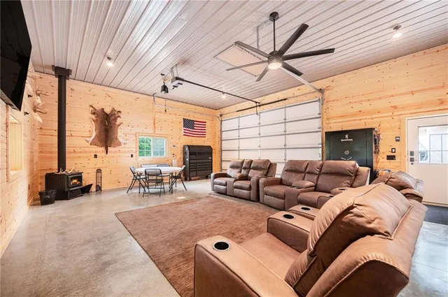 $969,000 | 13150 Norris Road, Rayville, MO 64084