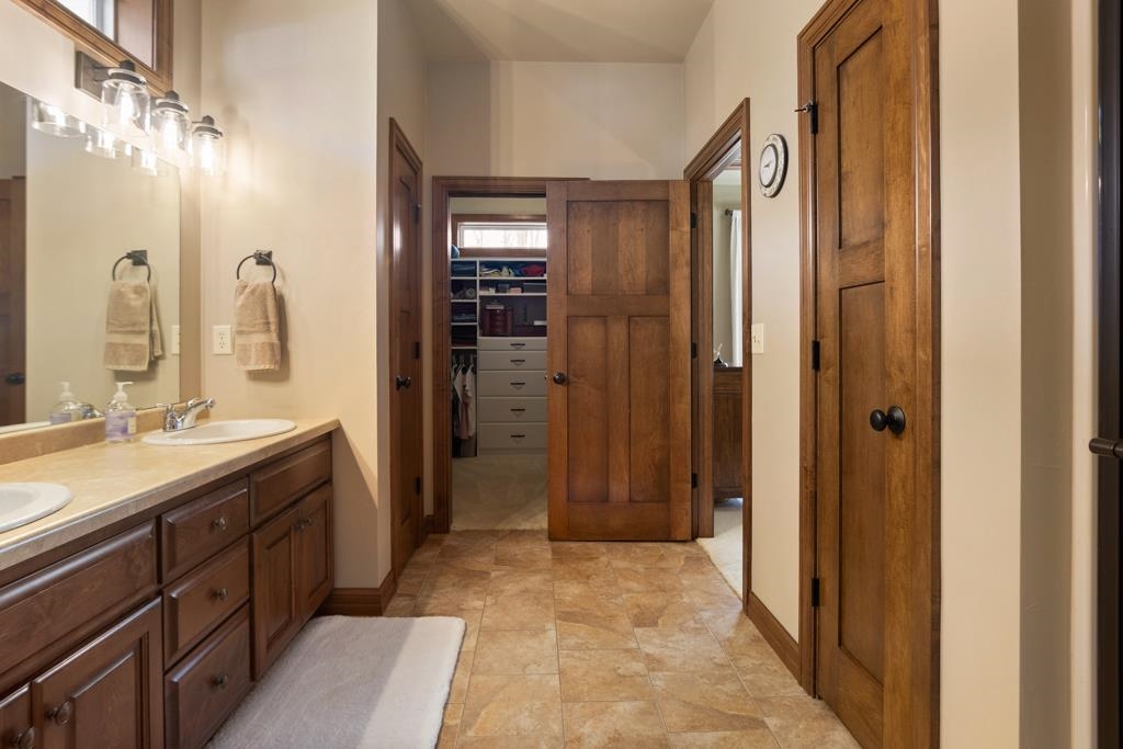 1024 Faversham Way Green Bay, WI 54313 - Photo 20 of 67