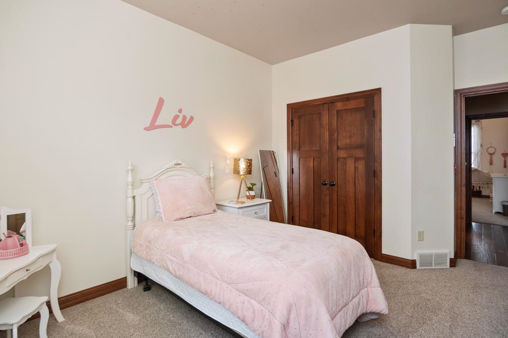 1024 Faversham Way Green Bay, WI 54313 - Photo 29 of 67