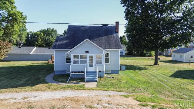 $170,000 | 812 West Exchange Street, Jerseyville, IL 62052