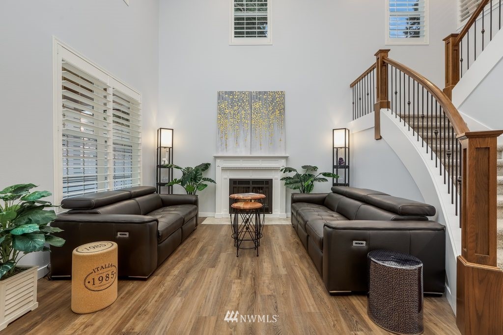 1012 219th Place Southeast Bothell, WA 98021 - Photo 7 of 30