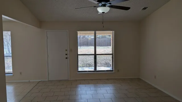 $1,995 | 16403 Forest Way, Austin, TX 78734