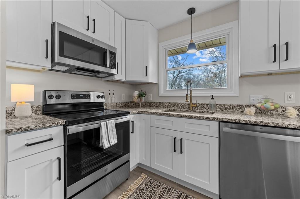 4427 Earnhardt Road Asheboro, NC 27205 - Photo 8 of 43