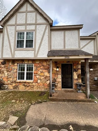 $234,999 | 1935 Innsbruck Drive, Unit 45, Germantown, TN 38138