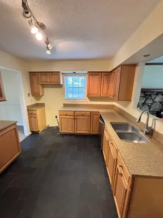 $239,000 | 1935 Innsbruck Drive, Unit 45, Germantown, TN 38138