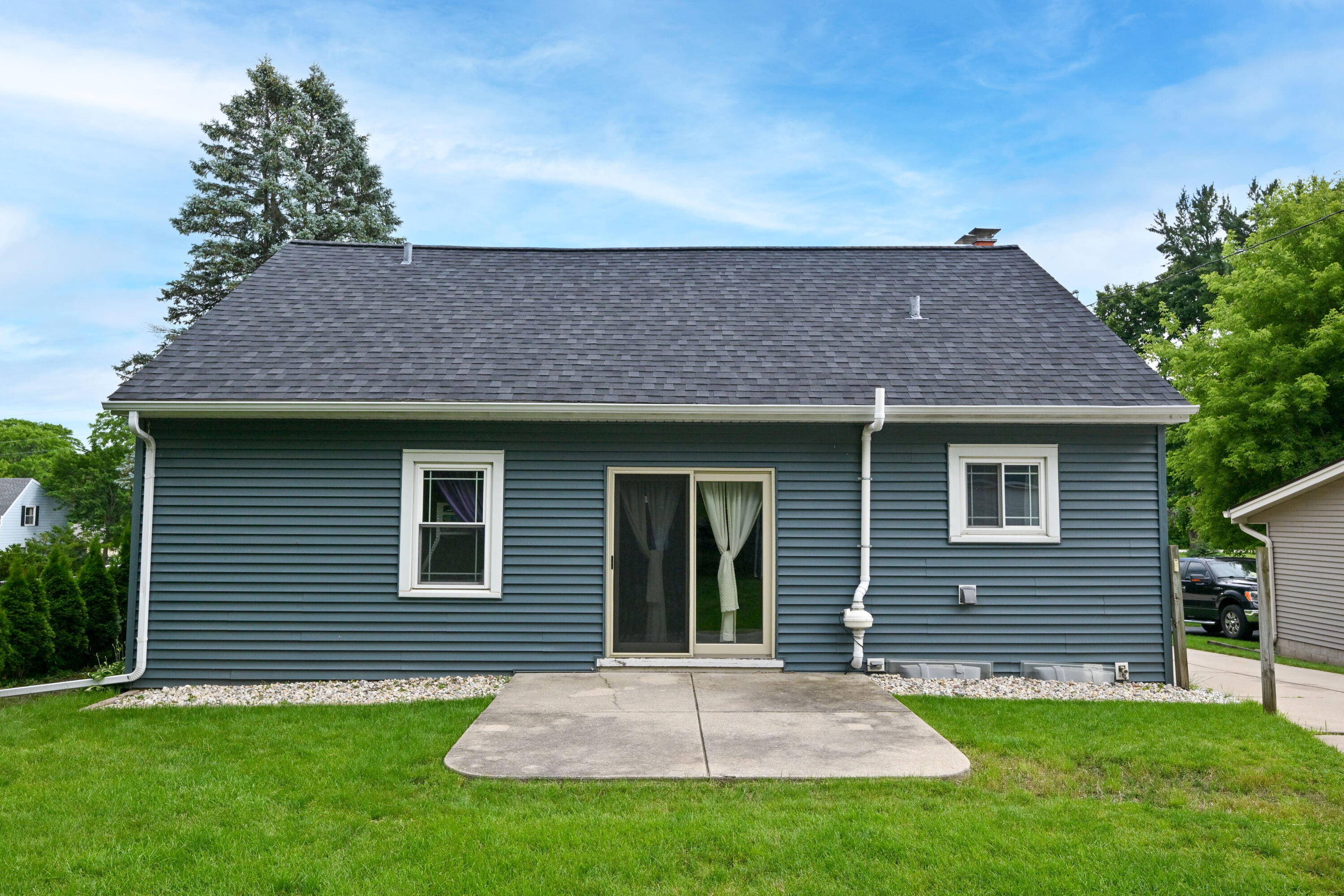 10518 West Spring Green Road Greenfield, WI 53228 - Photo 35 of 38 Photo (38)
