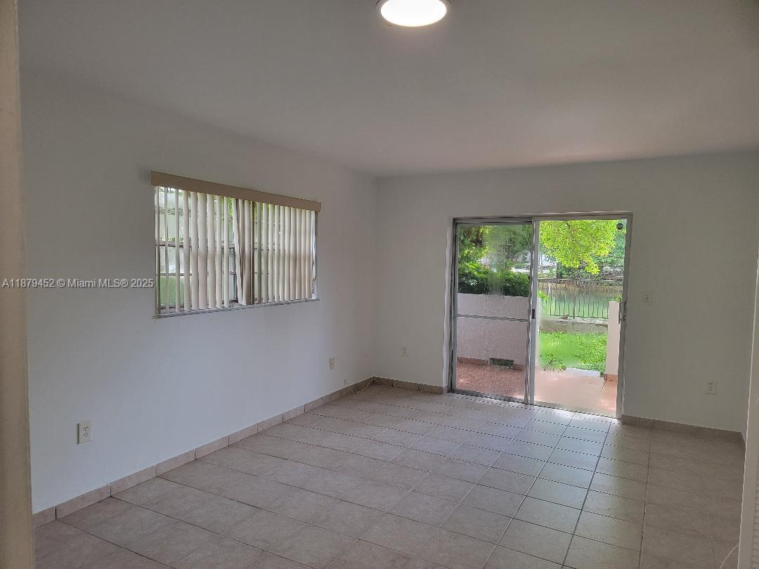 4011 Meridian Avenue, Unit 19 Miami Beach, FL 33140 - Photo 5 of 9