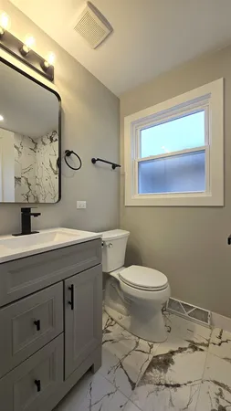 $288,000 | 237 West 117th Street, Chicago, IL 60628