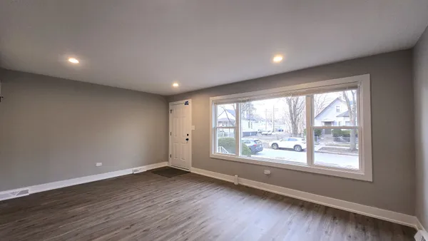 $288,000 | 237 West 117th Street, Chicago, IL 60628