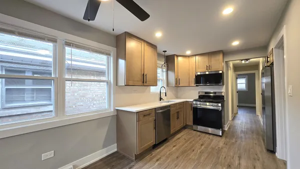 $288,000 | 237 West 117th Street, Chicago, IL 60628