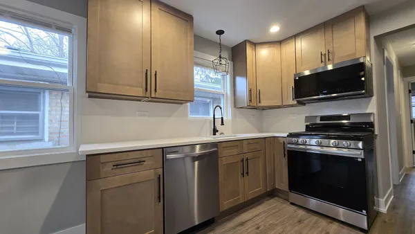 $288,000 | 237 West 117th Street, Chicago, IL 60628