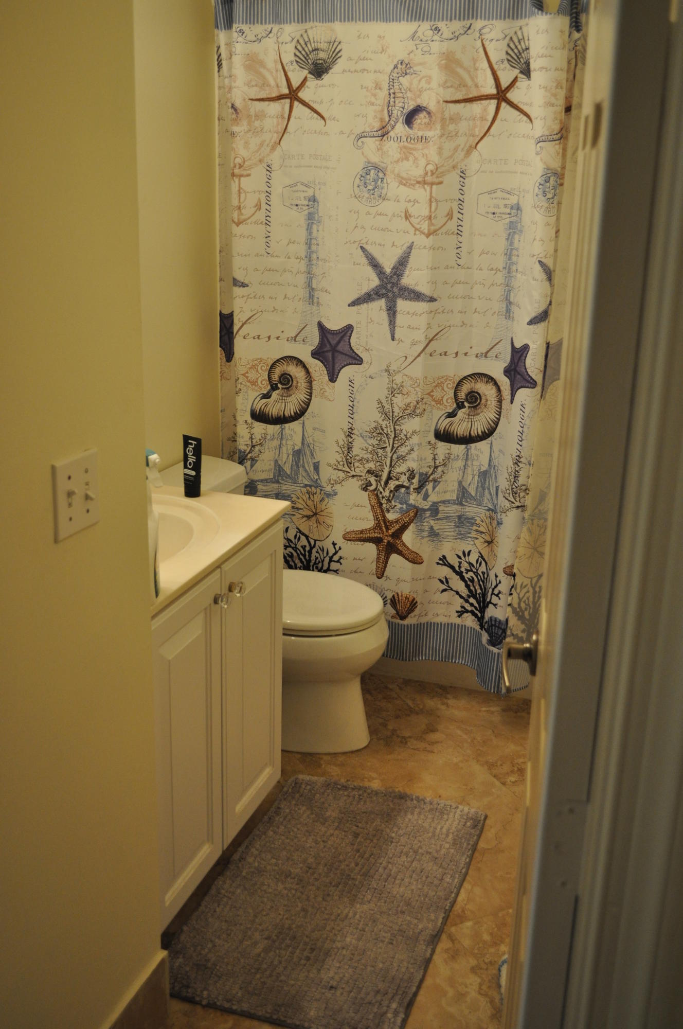 8321 Via Leonessa Boca Raton, FL 33433 - Photo 15 of 26 2nd full bathroom, tub/shower