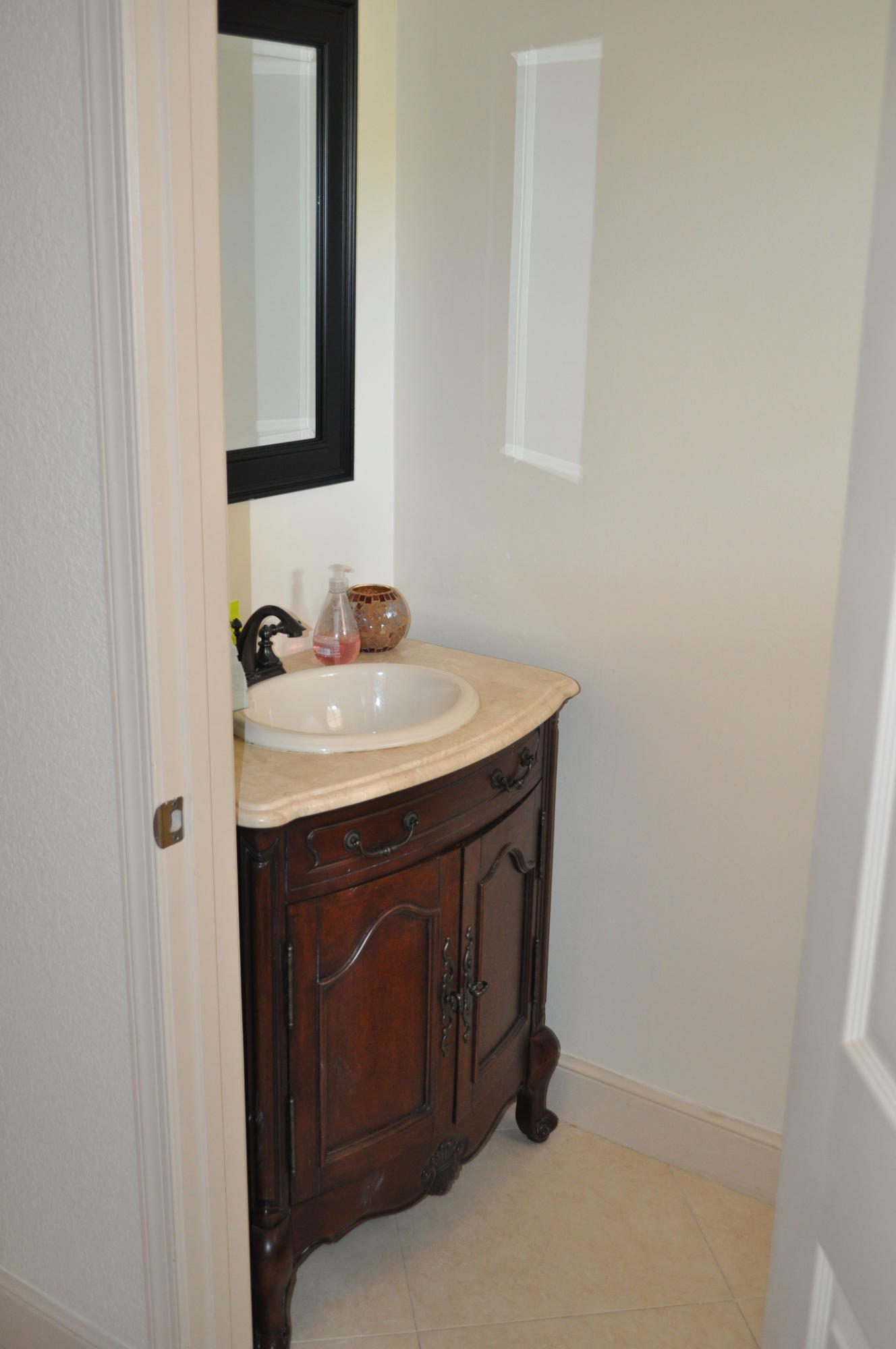 8321 Via Leonessa Boca Raton, FL 33433 - Photo 4 of 26 powder room/3rd 1/2 bath