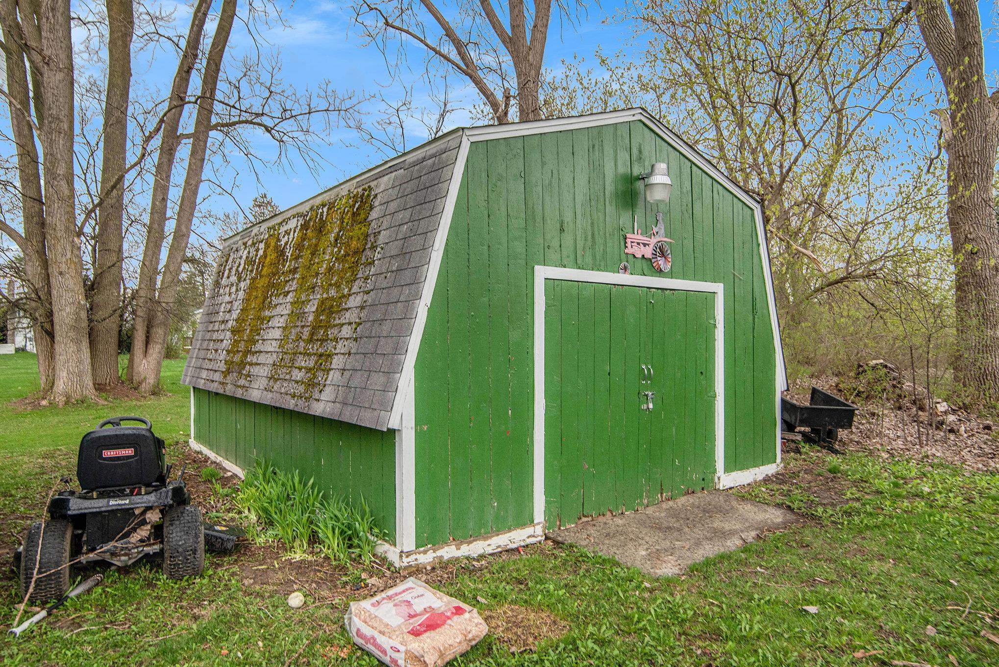 2472 North Irish Road Davison, MI 48423 - Photo 25 of 33 50106639-25.JPG
