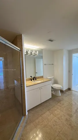 $8,500 | 4775 Collins Avenue, Unit 2702, Miami Beach, FL 33140