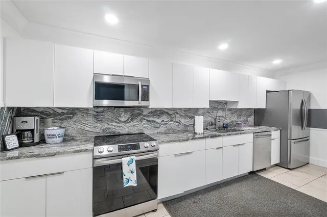 a view of hallway with a hallway