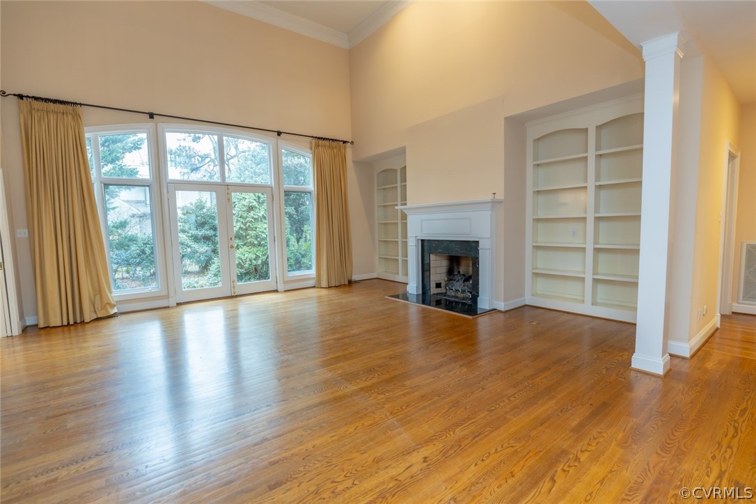110 Penshurst Road Richmond, VA 23221 - Photo 13 of 39 The living room also has a rear wall of windows wi