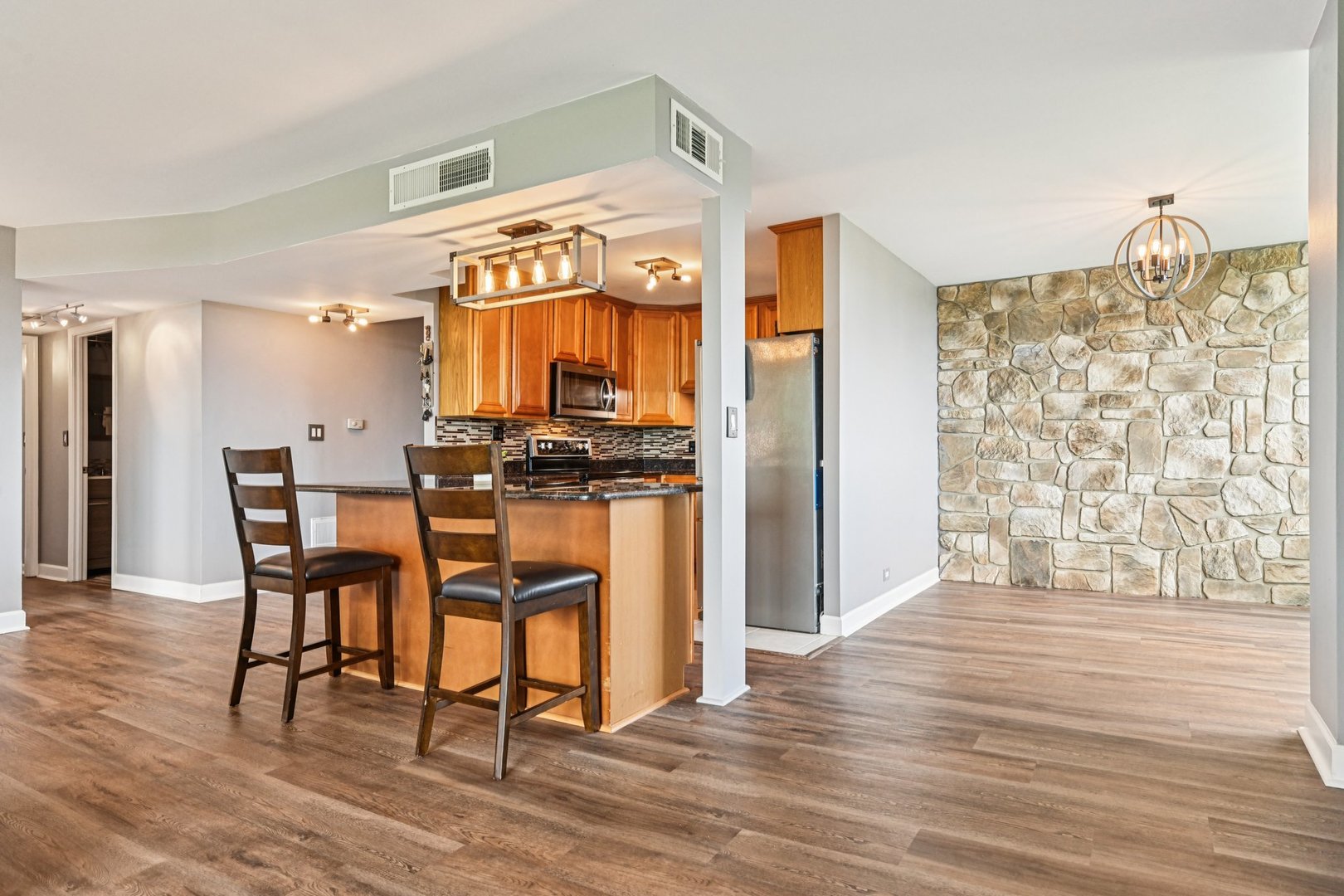 101 Bar Harbour Road, Unit 5N Schaumburg, IL 60193 - Photo 10 of 58 Gallery Image 10