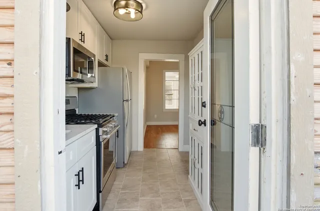 $900 | 207 Woodby Court, San Antonio, TX 78212