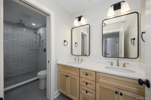 $979,000 | 15 Henry Street, Unit 2, Beacon, NY 12508