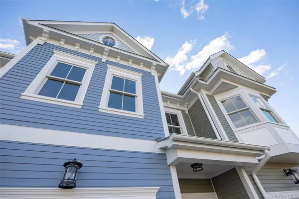 $979,000 | 15 Henry Street, Unit 2, Beacon, NY 12508